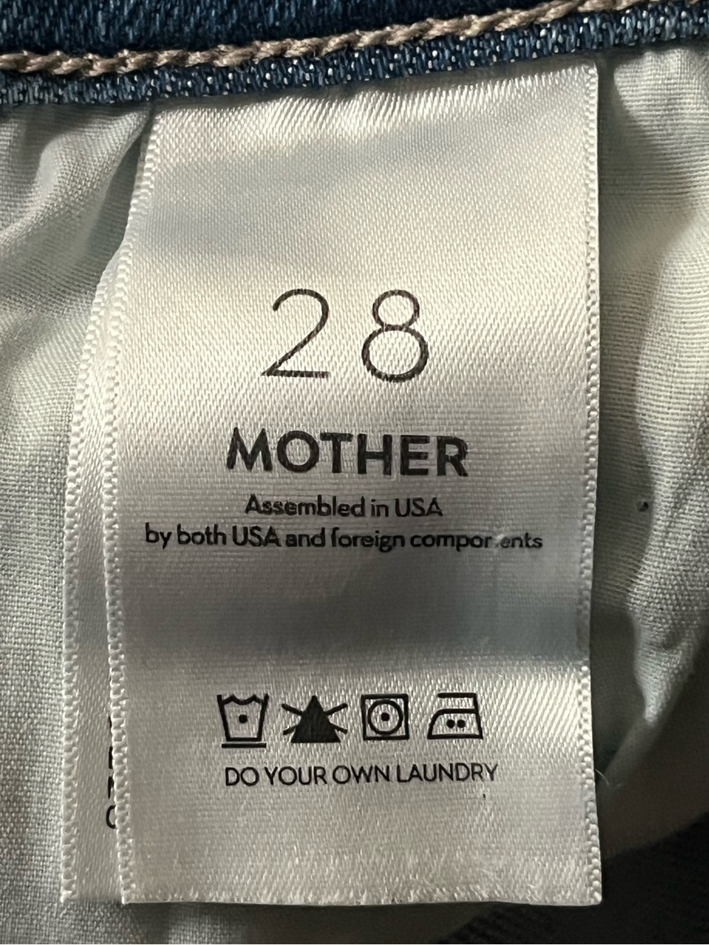 MOTHER denim • the kick it in fan favorite wash size 28 Like new - Picture 9 of 16